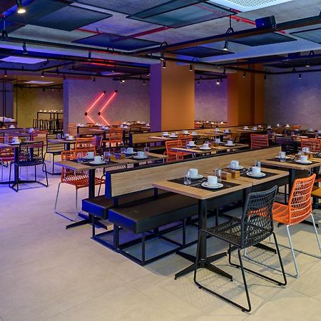 Ibis Budget Balneário Camboriú Zewnętrze zdjęcie