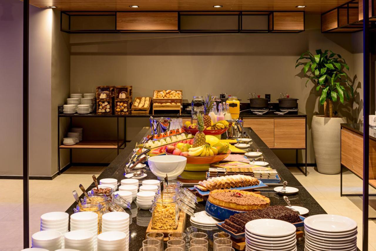 Ibis Budget Balneário Camboriú Zewnętrze zdjęcie
