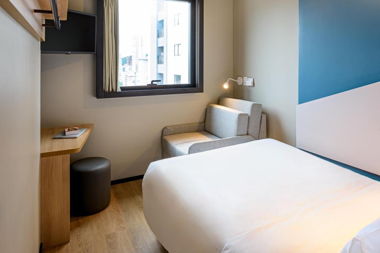 Ibis Budget Balneário Camboriú Zewnętrze zdjęcie